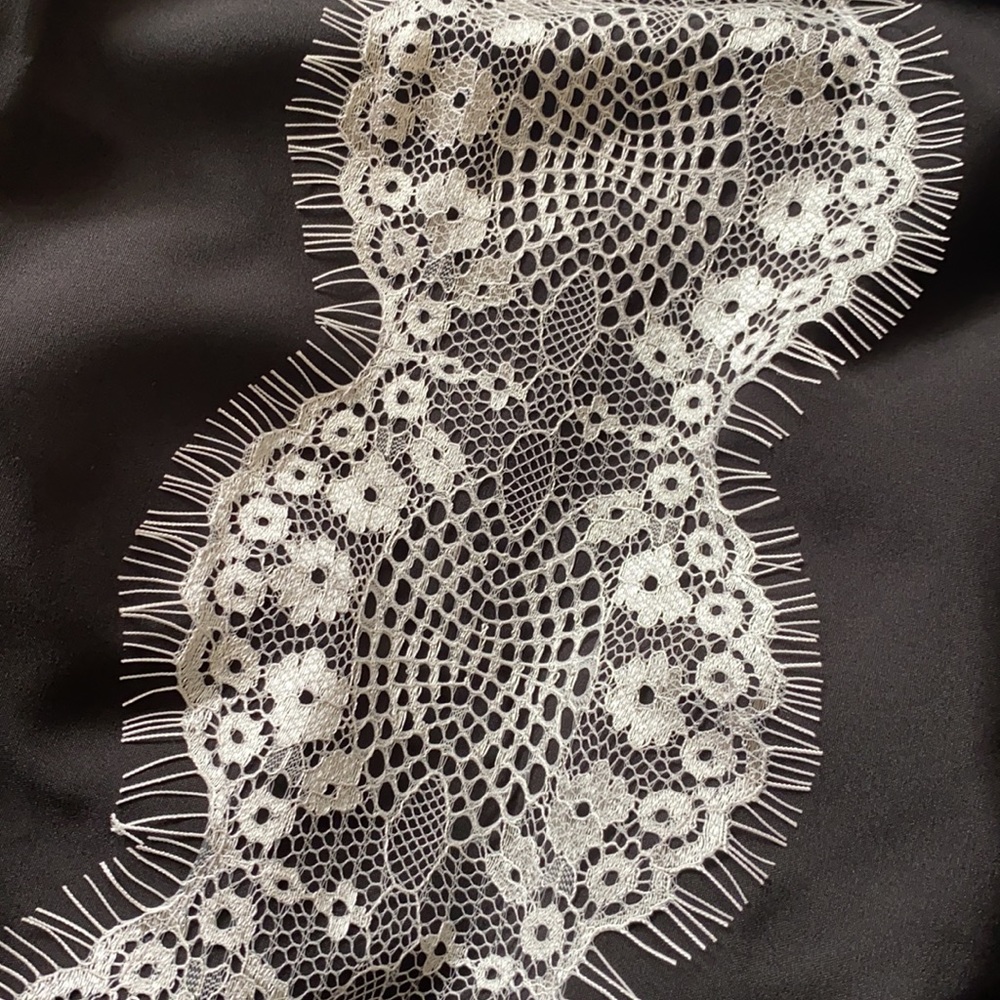 Ruffled Top - Picture 4 of 4